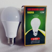 Lámpara con sensor de movimiento 9W