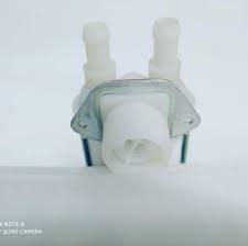 Válvula solenoide entrada 2 salida 180º para Lavarropas